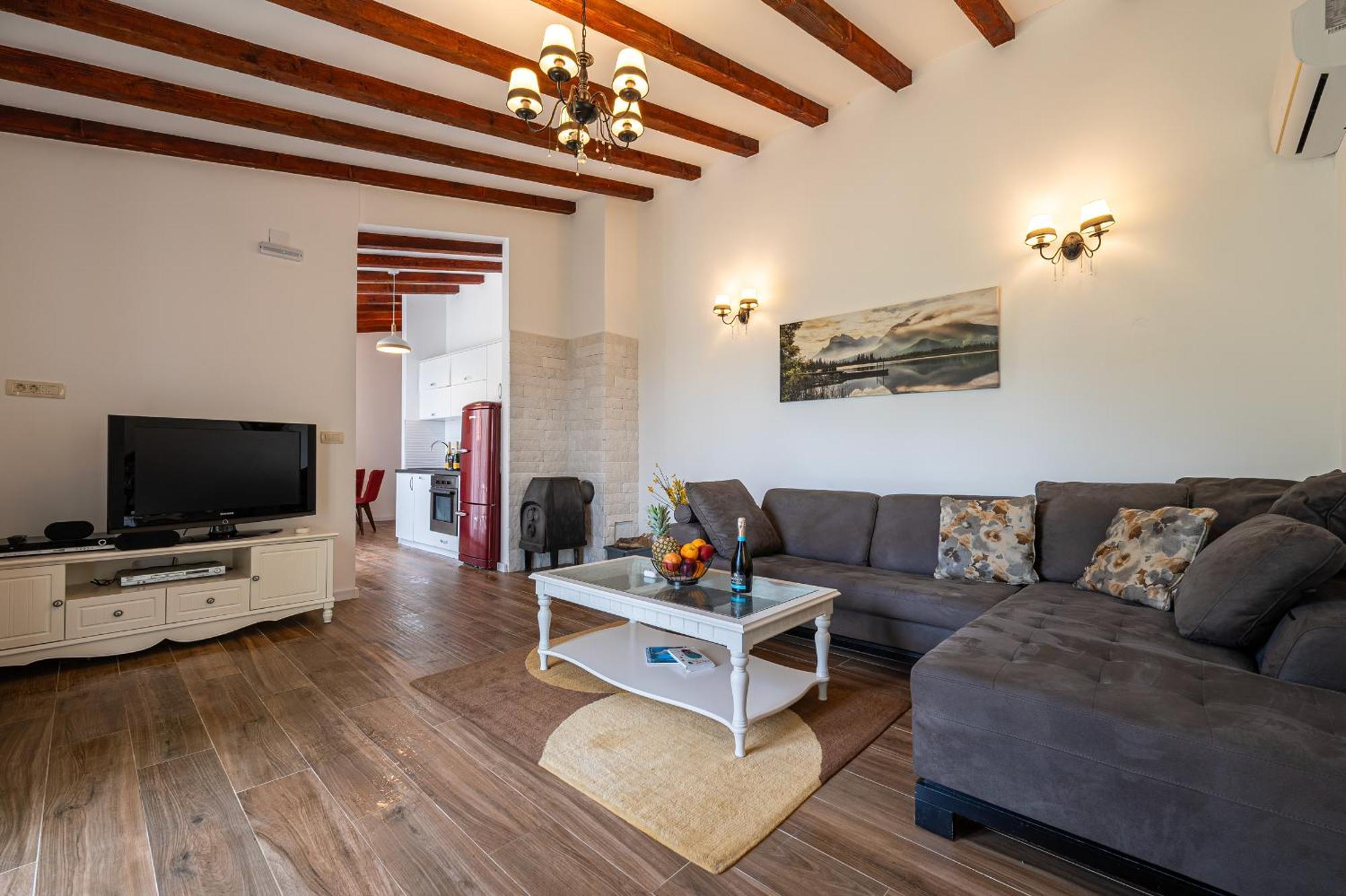Sunset & Sunrise Villas In Stanisici-Two Villas With Common Pool Budva Exteriör bild