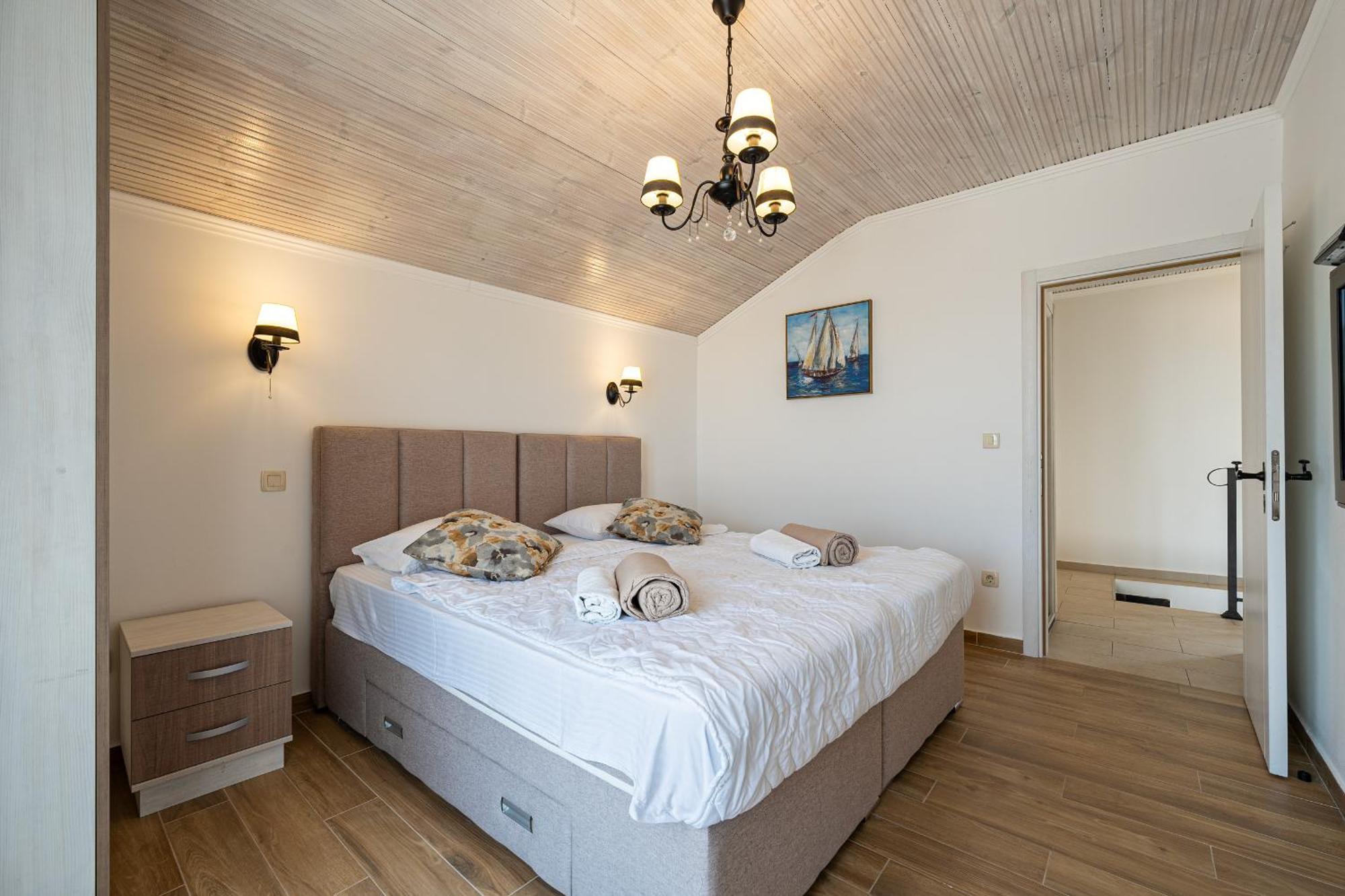 Sunset & Sunrise Villas In Stanisici-Two Villas With Common Pool Budva Exteriör bild