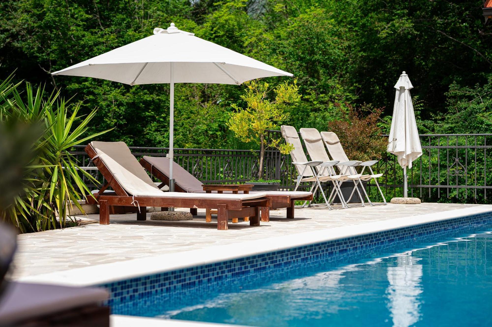 Sunset & Sunrise Villas In Stanisici-Two Villas With Common Pool Budva Exteriör bild